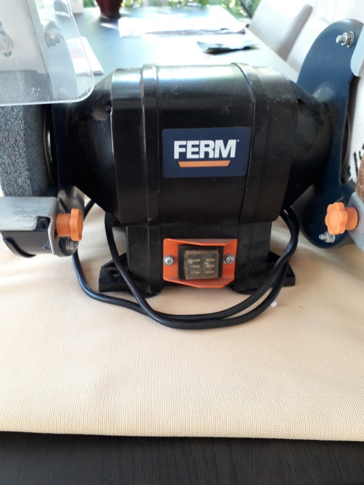 Slijpmachine FERM 250W, Ophalen of Verzenden, Minder dan 700 watt, Werkbankslijpmachine
