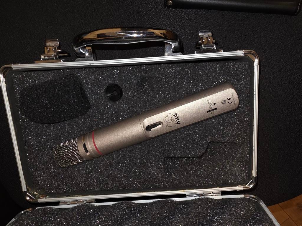 2x AKG C1000S Condensator Microfoon met Koffer, Muziek en Instrumenten, Microfoons, Ophalen of Verzenden, Zo goed als nieuw, Studiomicrofoon