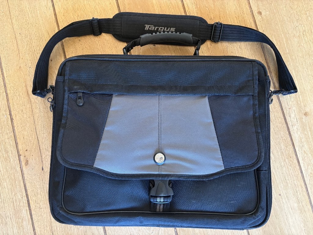 Targus Blacktop Deluxe 17" Laptop tas, Gebruikt, 17 inch of meer, Aktetas, Ophalen of Verzenden