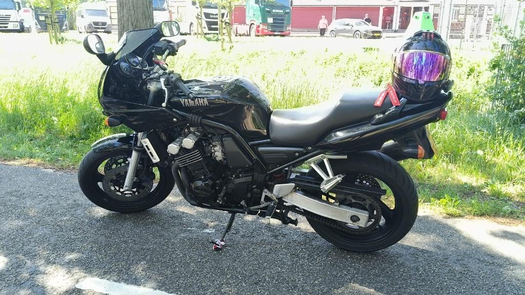 Te koop: Yamaha Fazer FZS600 – 14 april 2000 – 46.500 km