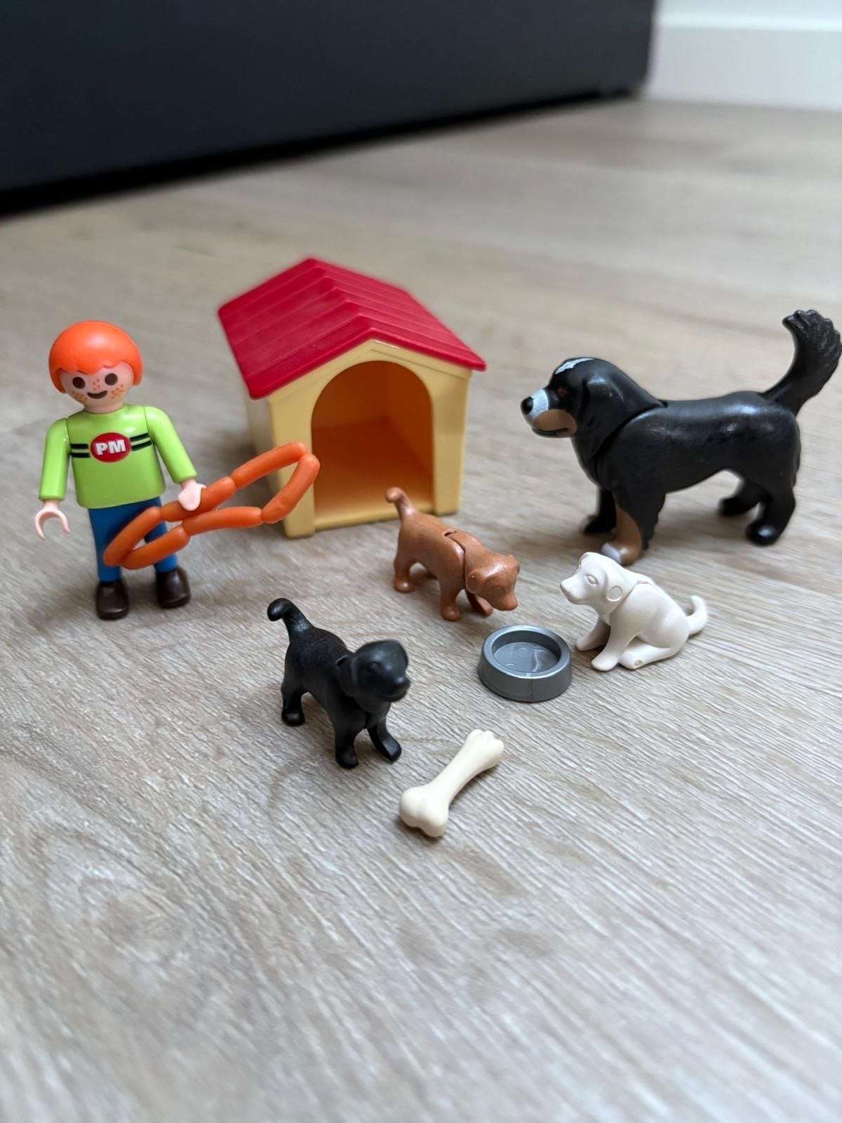 Playmobil Farm Hondenfamilie - Set 4498, Ophalen, Complete set, Overige typen, Zo goed als nieuw