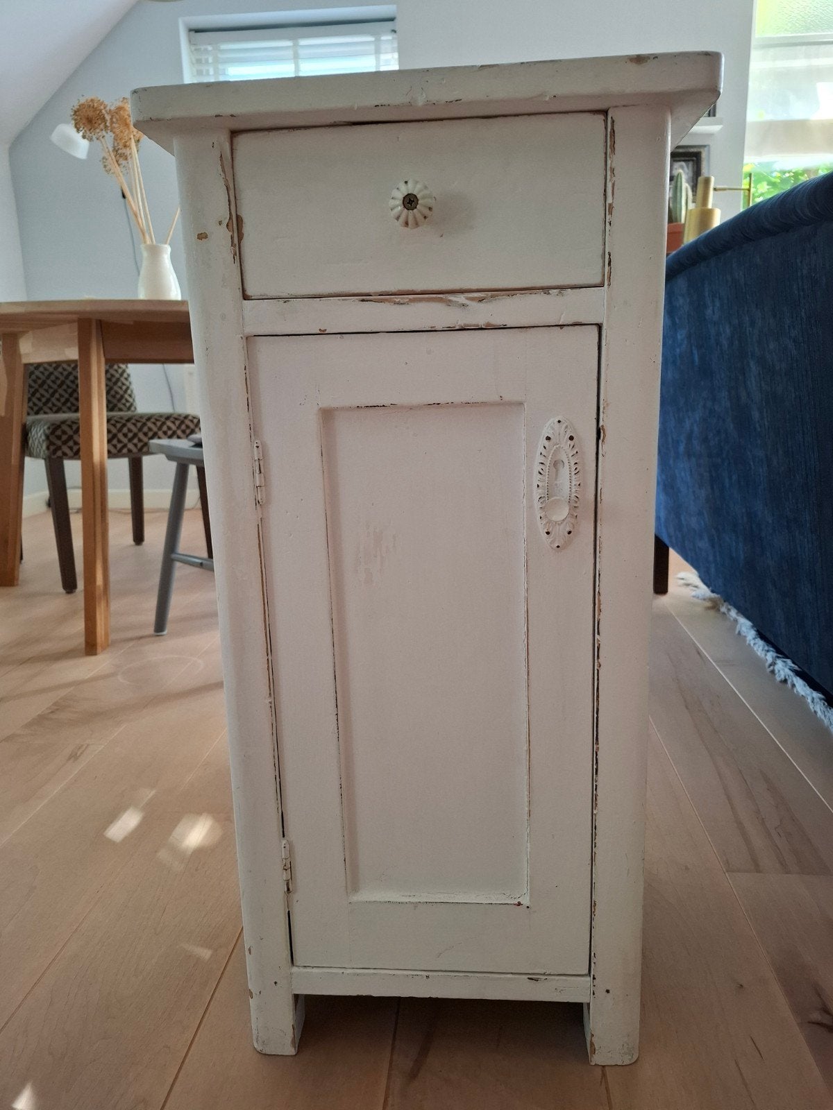 Vintage wit nachtkastje, Antiek en Kunst, Ophalen
