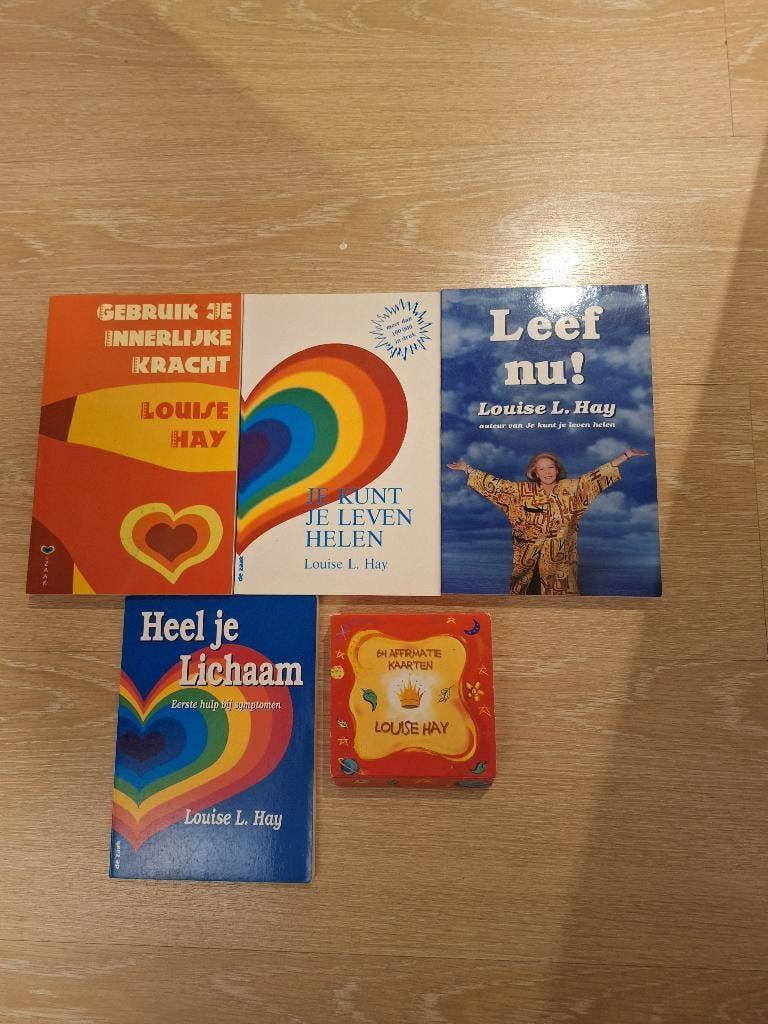 Louise Hay 4 boeken en 64 affirmatie kaarten Heel je lichaam, Ophalen of Verzenden, Zo goed als nieuw, Spiritualiteit algemeen