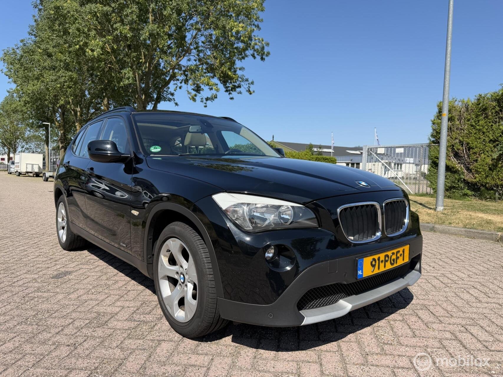 BMW X1 sDrive18i Executive Eerste Eigenaar PANO DAK, Auto's, BMW, X1, Euro 5, Achterwielaandrijving, 4 cilinders