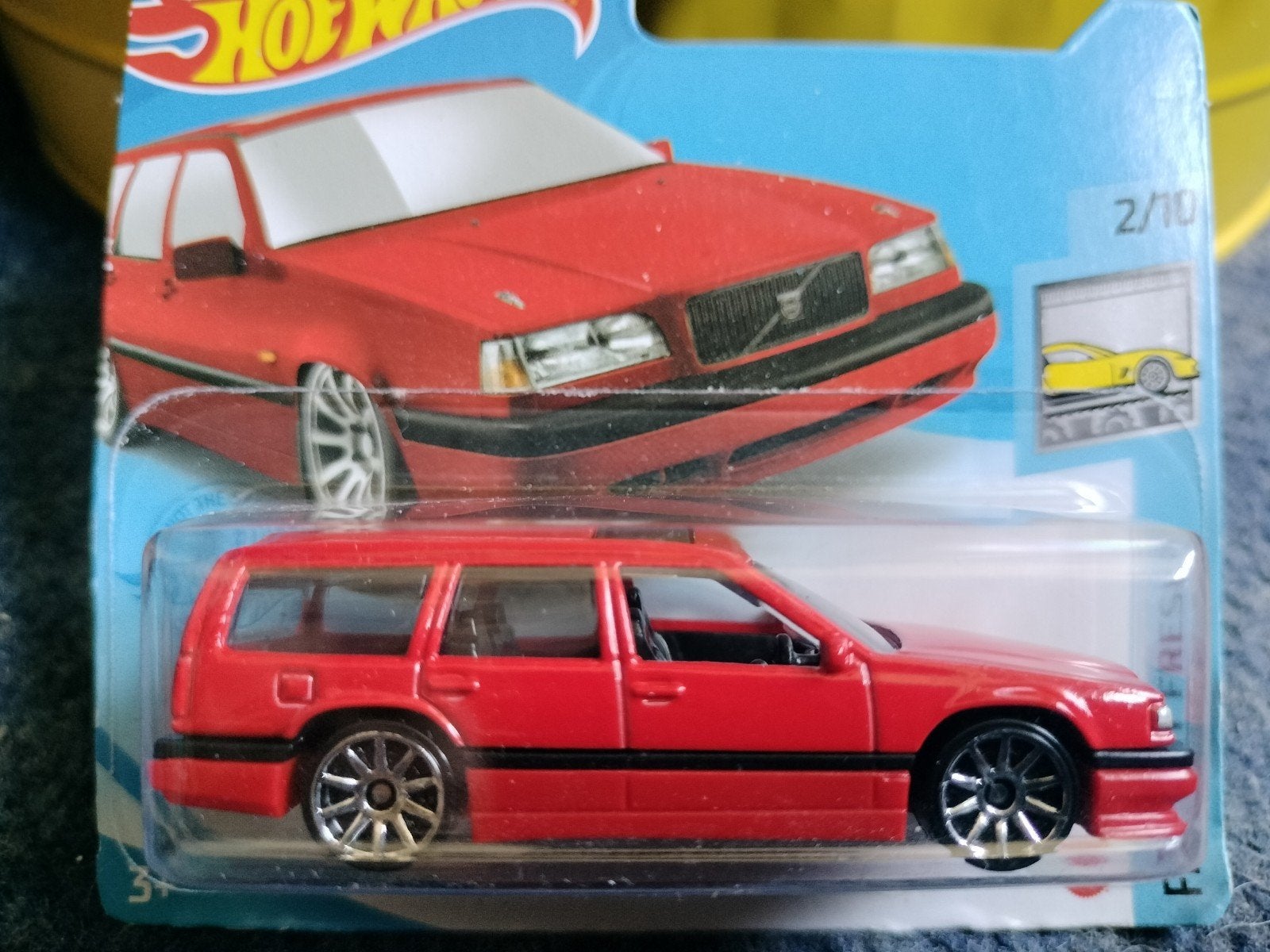 Zeldzamere rode VOLVO 855/850 station,oudere serie hotwheels, Ophalen of Verzenden, Nieuw, Auto, Overige merken