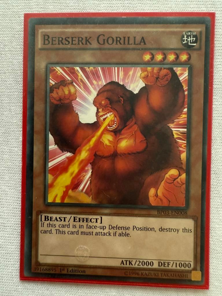 Berserk Gorilla yugioh Shatterfoil, Ophalen of Verzenden, Zo goed als nieuw, Losse kaart, Foil