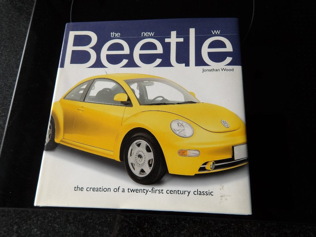 Het nieuwe VW Kever boek - Jonathan Wood, Boeken, Jonathan Wood, Ophalen of Verzenden, Zo goed als nieuw, Volkswagen