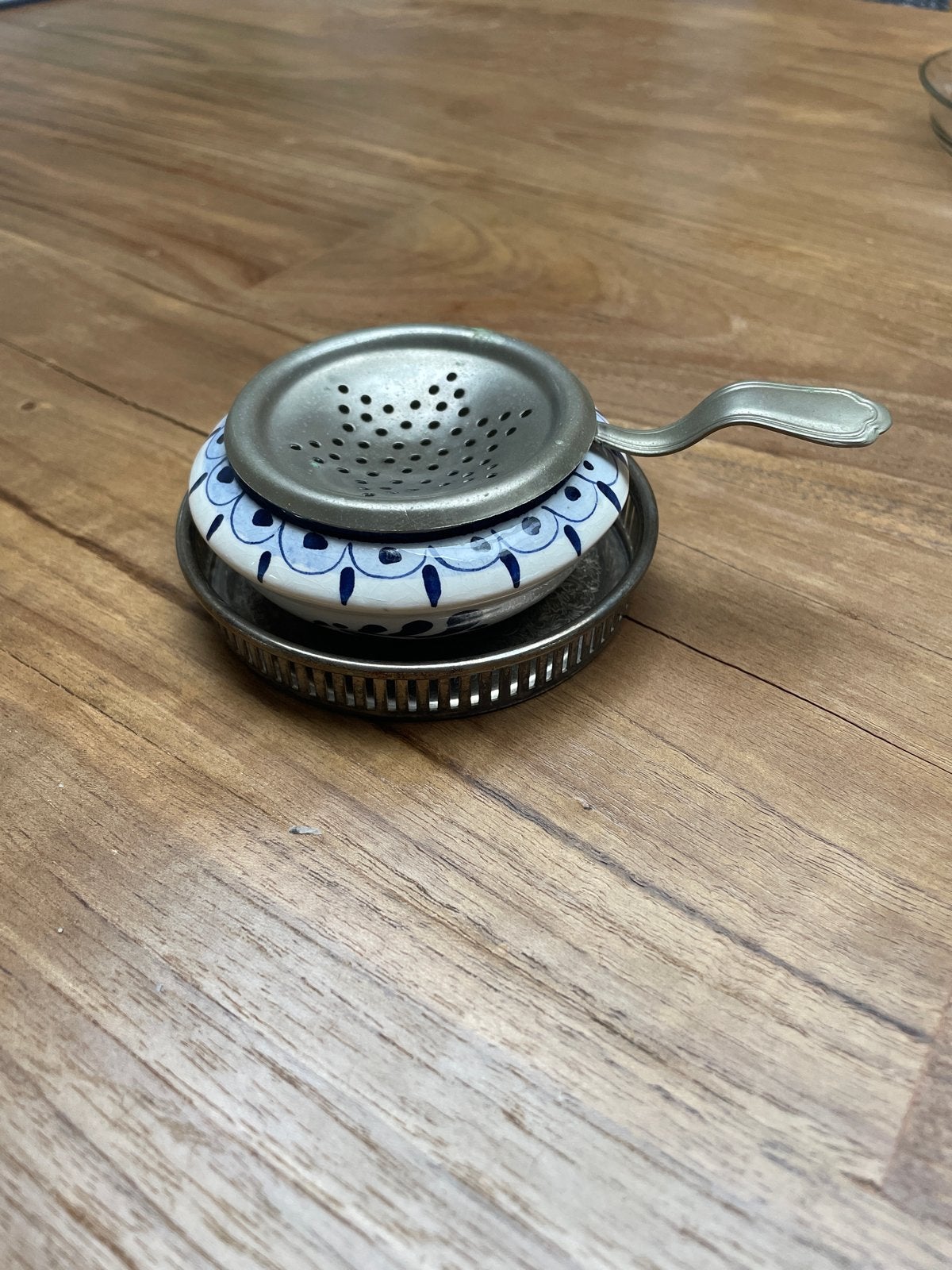 Vintage theezeefje met Delfts blauw aardewerk kommetje, Ophalen of Verzenden