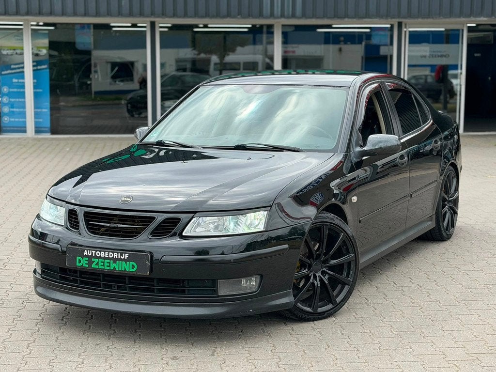 Saab 9-3 Sport Sedan 1.8t Linear|Black on Black|Leer, Auto's, Saab, Voorwielaandrijving, 1998 cc, Stof, Gebruikt
