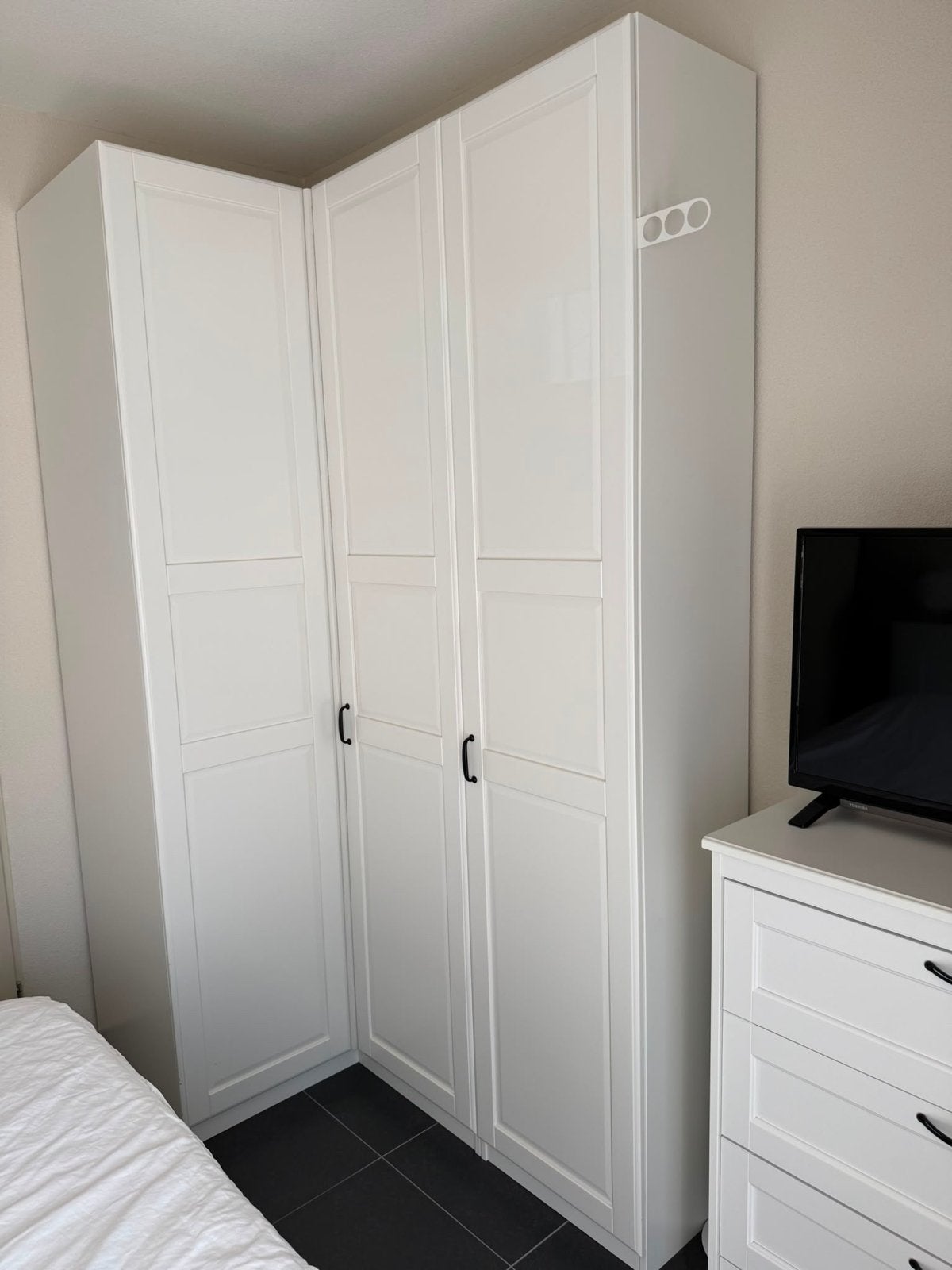 Witte kledingkast met deuren en planken Ikea Pax, Ophalen, Gebruikt, 100 tot 150 cm, 200 cm of meer