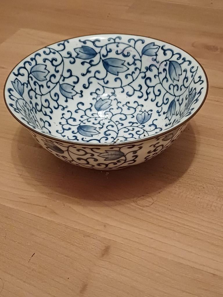 Riverdale Handpainted Kom - Blauw/Wit Bloemenpatroon, Porselein of Keramiek, Schaal, Rond, Ophalen of Verzenden
