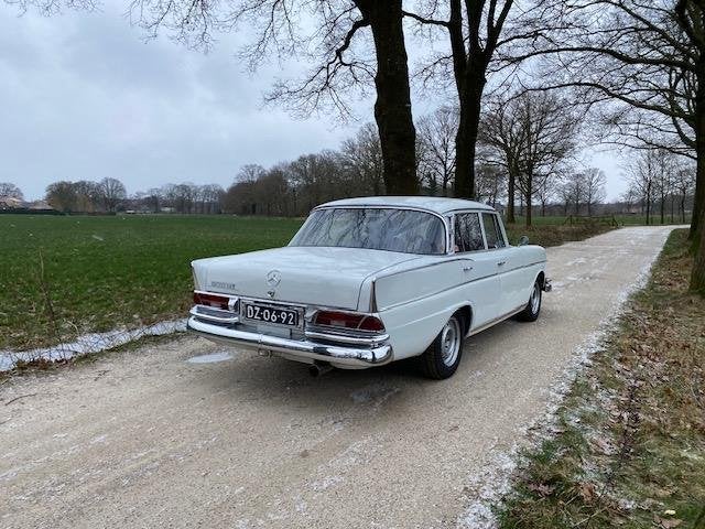 Mercedes-Benz 300SE Heckflosse 1962 Rallyauto, foto 8