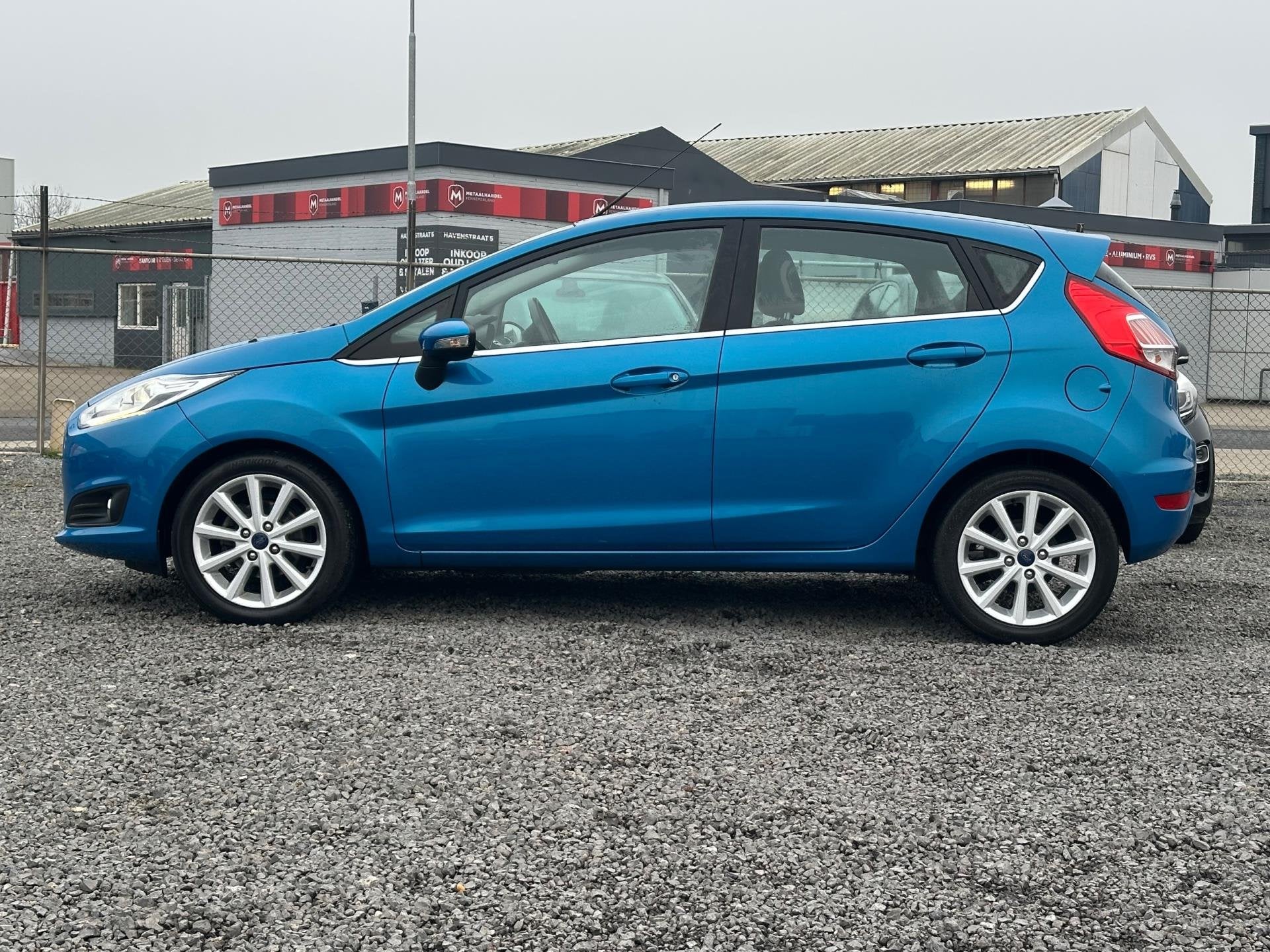 Ford Fiesta 1.0 EcoBoost Titanium/AIRCO/NAVI/NW APK, Voorwielaandrijving, Blauw, 23 km/l, Origineel Nederlands