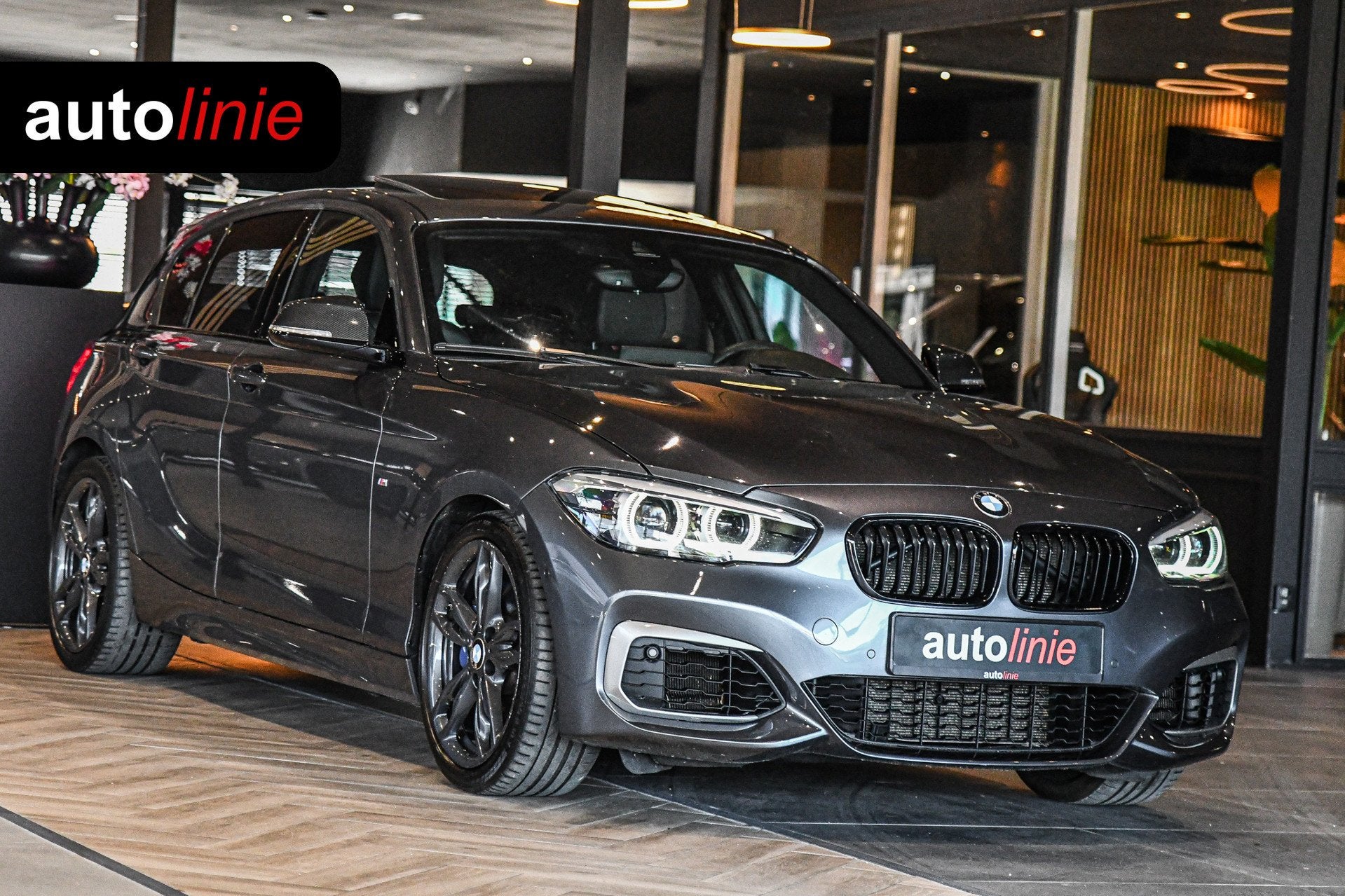 BMW 1-serie M140i High Executive, LCI2, Pano, Carbon, H.Kard, Auto's, Achterwielaandrijving, Gebruikt, 340 pk, 6 cilinders