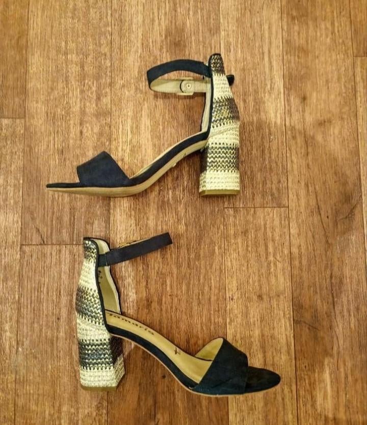 TAMARIS Sandalen , maat 37 ,  1x aangehad, Ophalen of Verzenden, Zo goed als nieuw, Zwart, Sandalen of Muiltjes