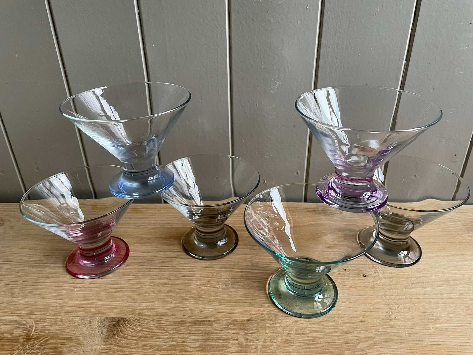 6 glazen / coupes gekleurde voet amuse dessert fruit ijs., Glas of Glazen, Ophalen of Verzenden, Overige stijlen, Glas
