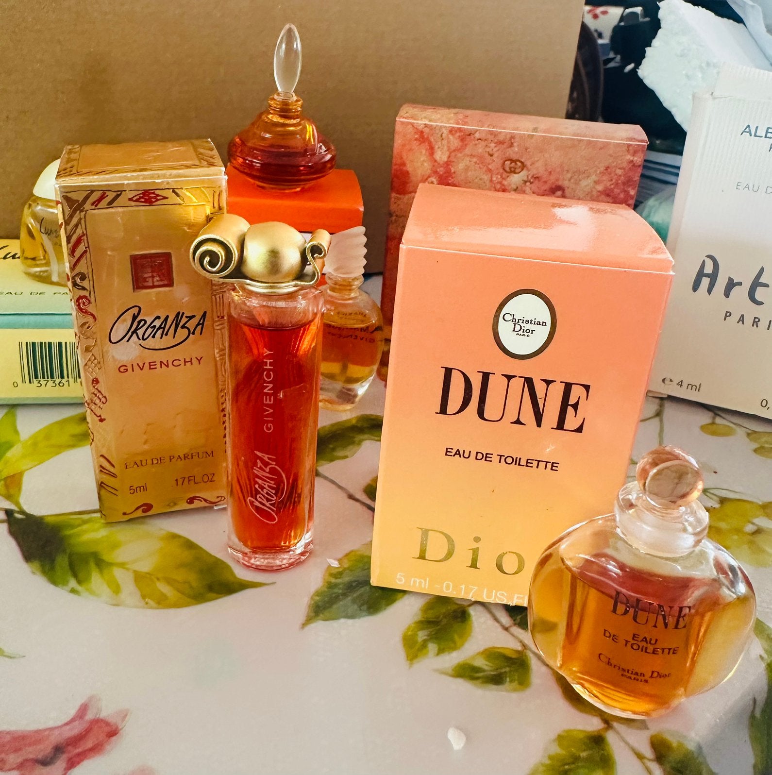 Mini perfum divers, Ophalen of Verzenden, Zo goed als nieuw, Miniatuur