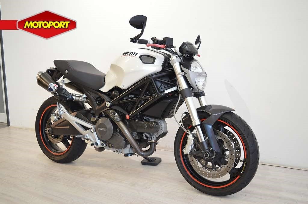 Ducati MONSTER 696 (bj 2008), Motoren, Bedrijf, Distributeur@ducati.fr, DUCATI WEST EUROPE SAS, 390, rue d' Estienne d'Orves
92701  COLOMBES CEDEX, FR