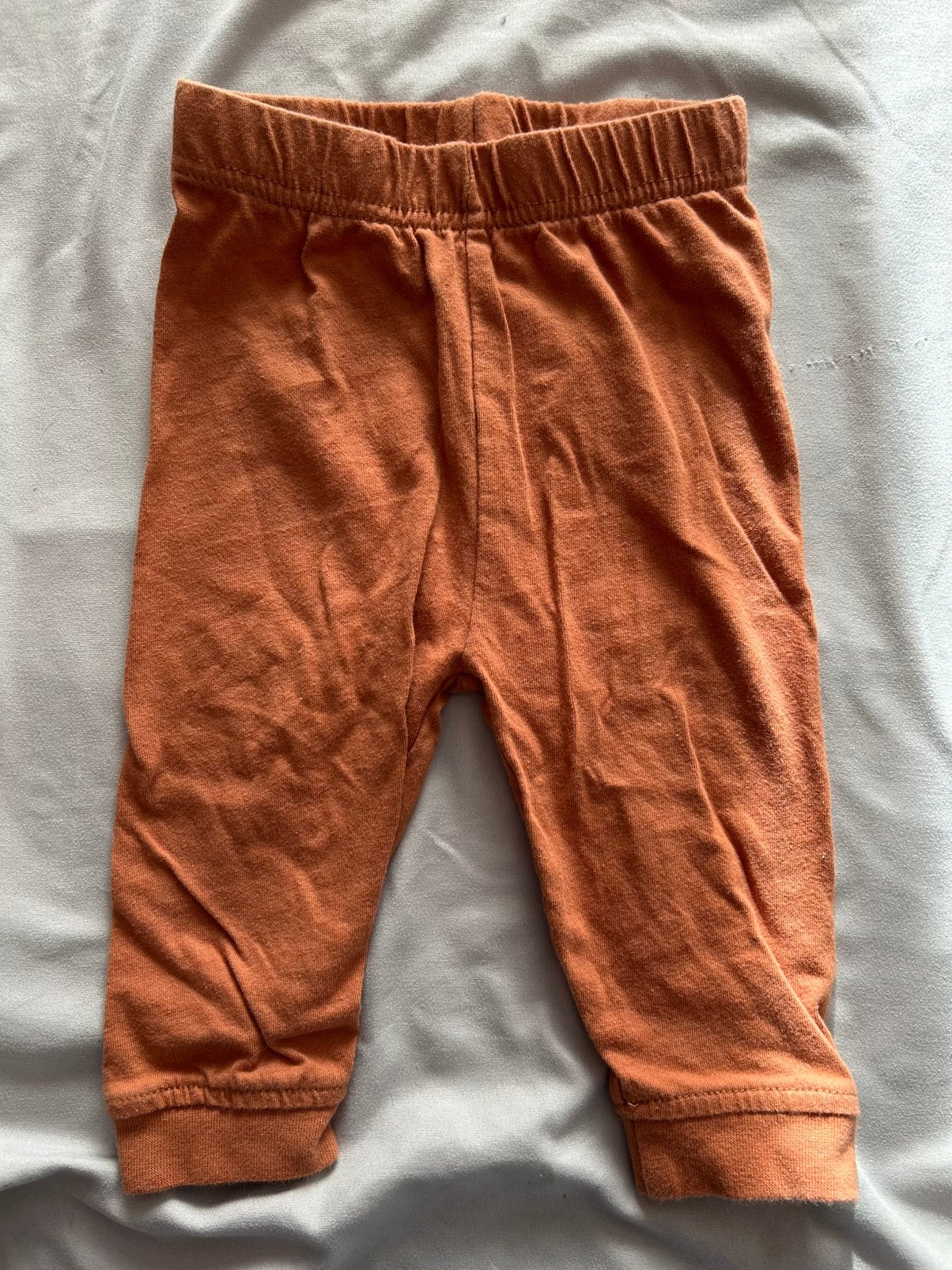 Oranje broekje Zeeman maat 68, Kinderen en Baby's, Babykleding | Maat 68, Ophalen of Verzenden, Zo goed als nieuw, Jongetje of Meisje
