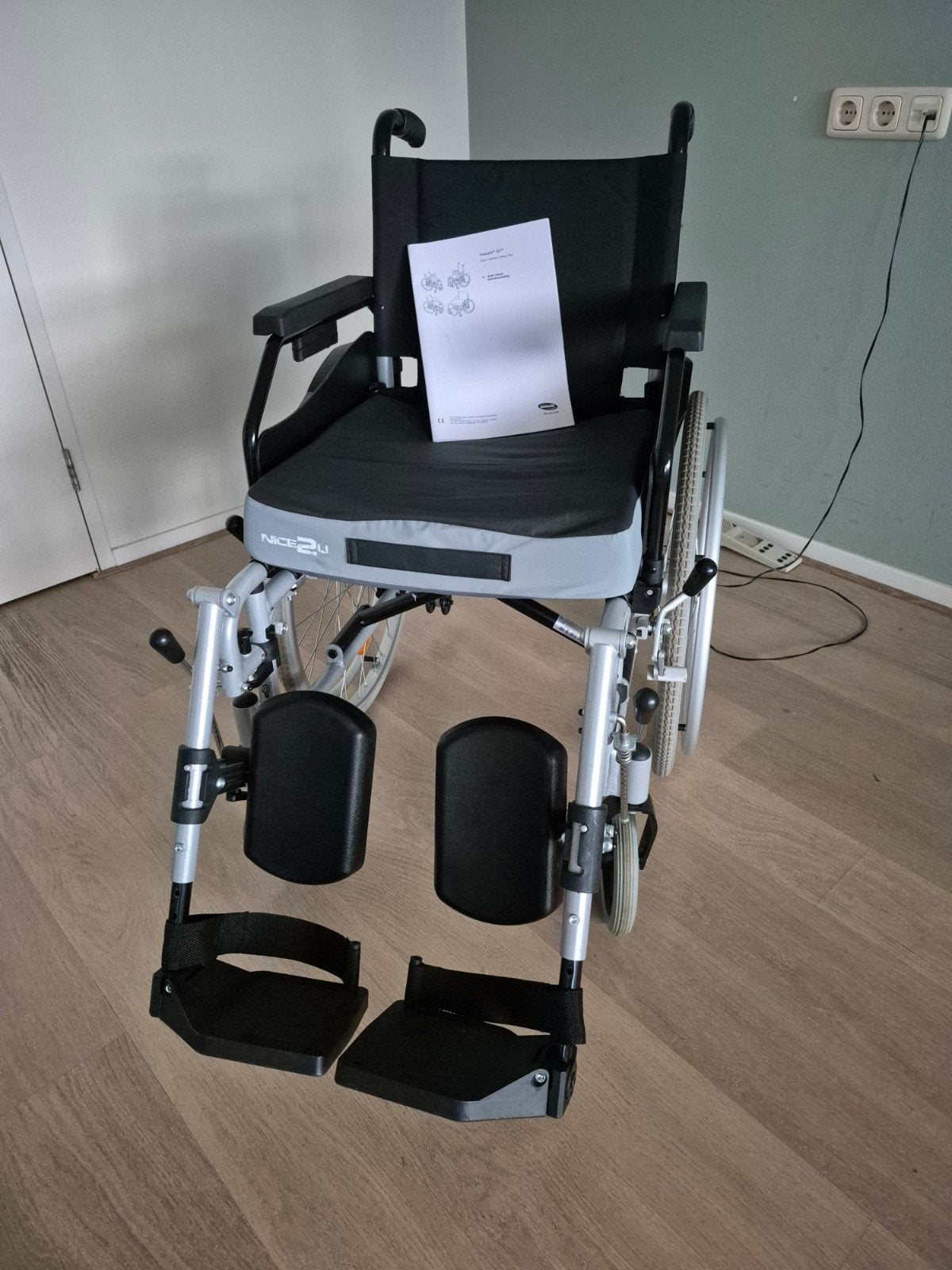Nieuwe rolstoel, Ophalen, Inklapbaar, Nieuw, Duwrolstoel