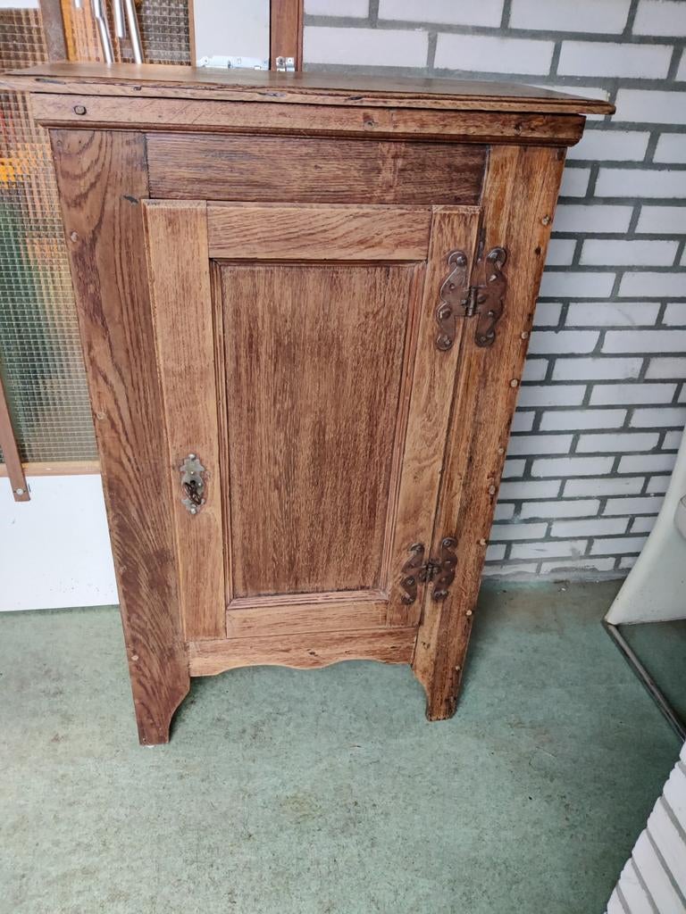 Antieke kast, Ophalen of Verzenden