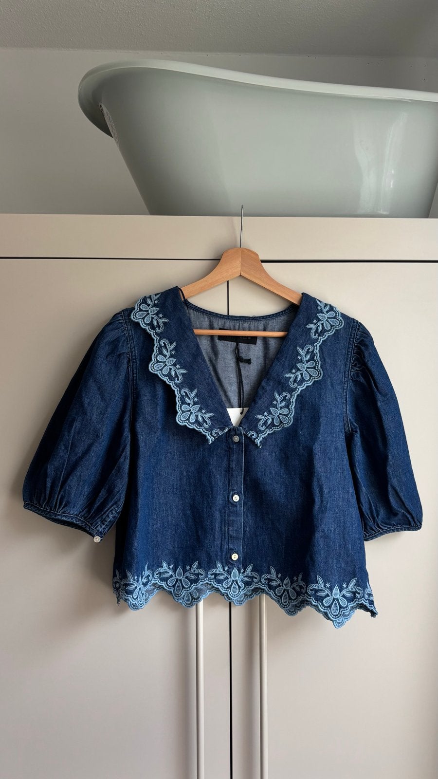 NIEUW Zara denim blouse met geborduurde kraag en mouwen, Maat 38/40 (M), Blauw, Nieuw, Ophalen of Verzenden