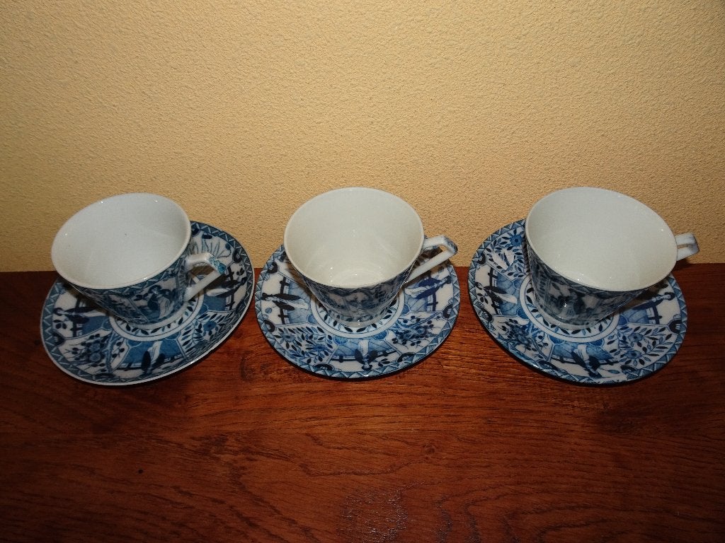 3 Lange Lijs kop en schotels van porselein, Ophalen of Verzenden, Zo goed als nieuw, Overige stijlen, Kop(pen) en/of Schotel(s)
