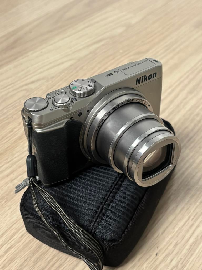 Nikon s9900 digitale (compact) camera, Audio, Tv en Foto, Fotocamera's Digitaal, Ophalen, Zo goed als nieuw, Nikon, 8 keer of meer