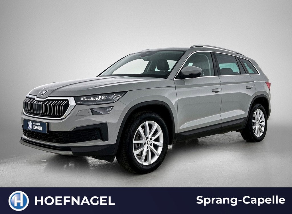 Skoda Kodiaq 1.5 TSI Style 7p. | Trekhaak | Camera | Adaptiv, 4 cilinders, 150 pk, 7 stoelen, 14 km/l