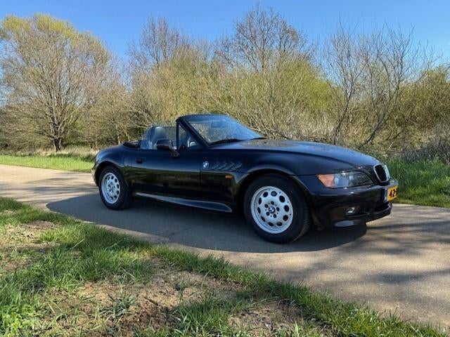 BMW Z3 1.9 i  16V 103KW 1999 Metallic NL z3 74129KM, Achterwielaandrijving, Zwart, 4 cilinders, Cabriolet