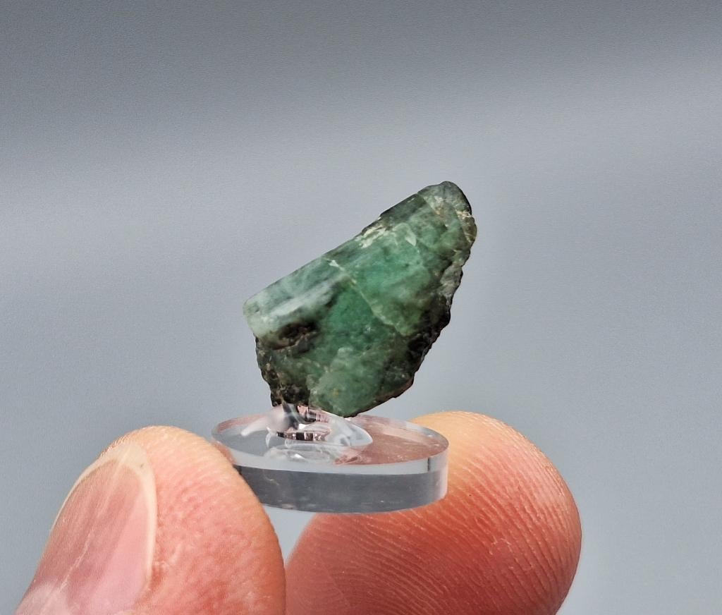 Smaragd - Carnaiba mining distr., Bahia, Brazilië, Verzamelen, Mineralen en Fossielen, Ophalen of Verzenden, Mineraal