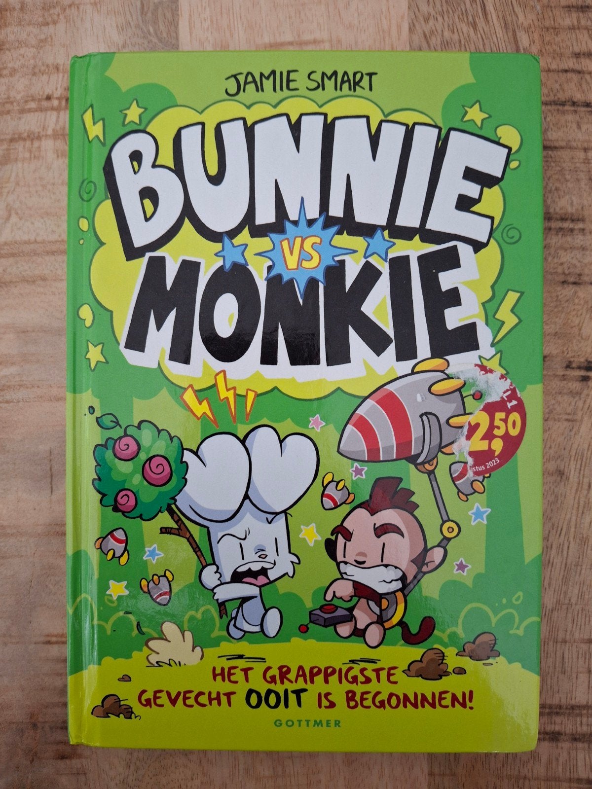 Bunnie VS Monkie, Ophalen of Verzenden, Zo goed als nieuw, Fictie algemeen