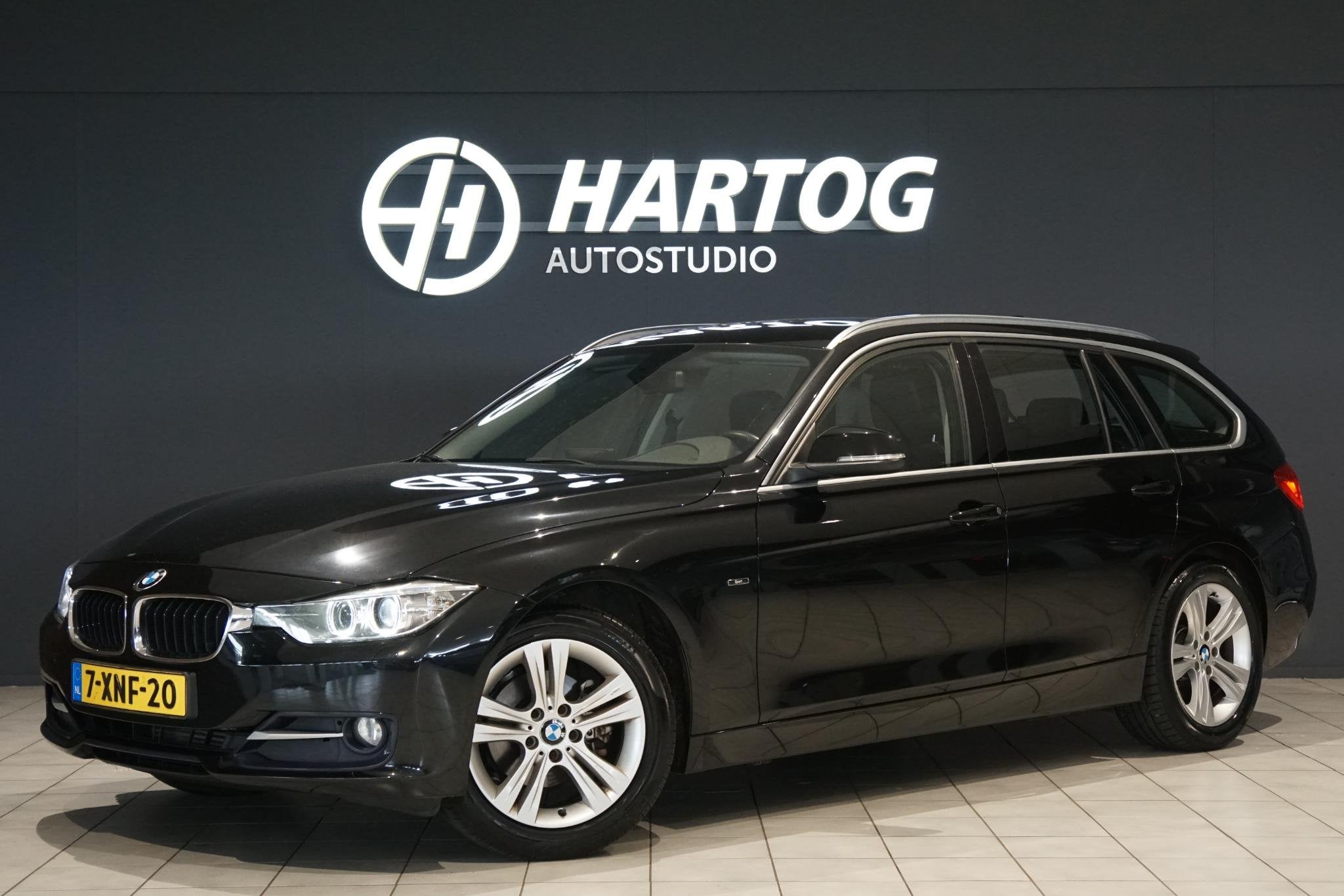 BMW 3-serie Touring 316i High Executive SPORTSTOELEN / LEDER, Auto's, Gebruikt, 4 cilinders, Zwart, Handgeschakeld
