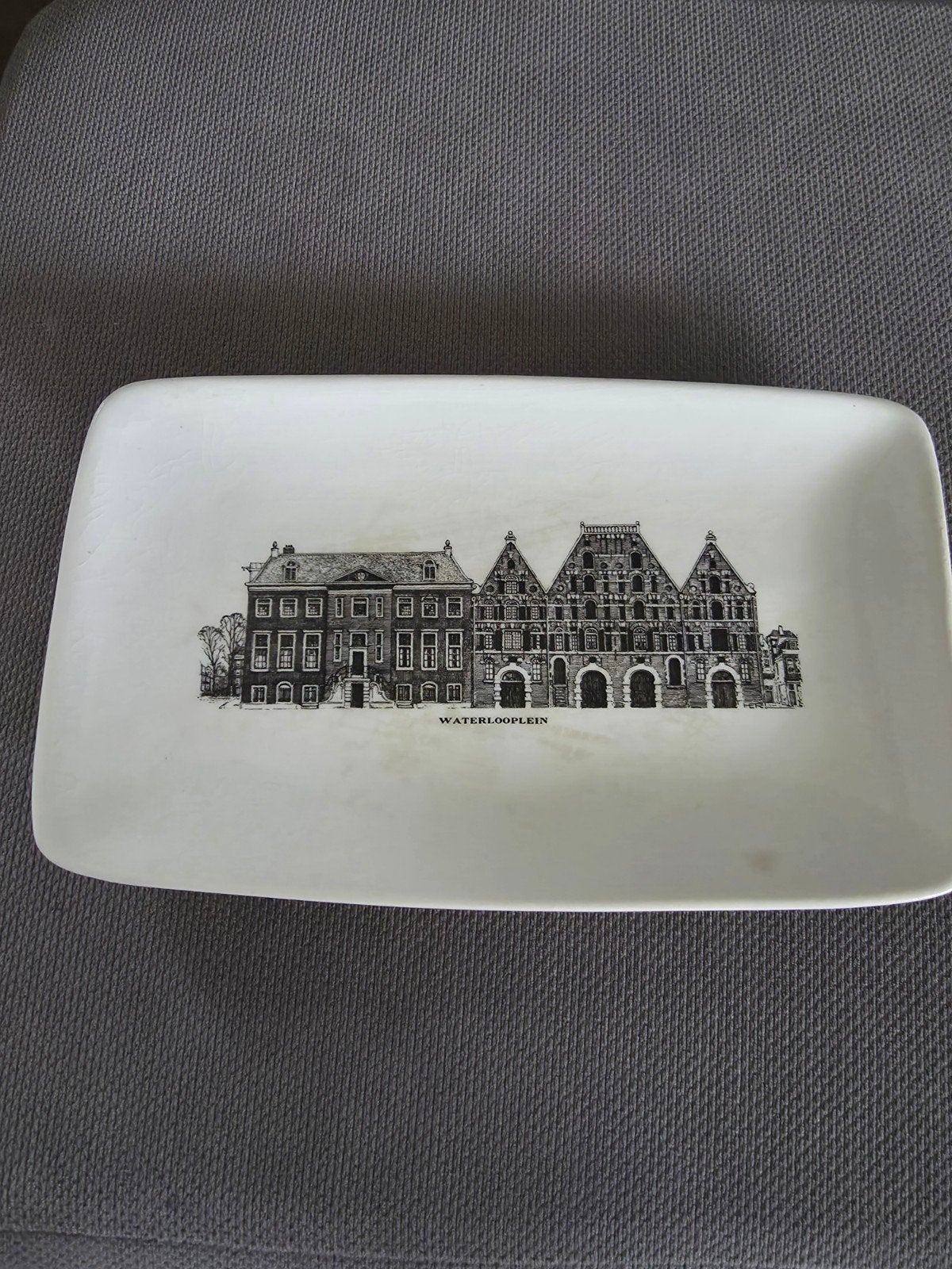 Vintage porseleinen presenteerschaal Waterlooplein Amsterdam, Antiek en Kunst, Ophalen of Verzenden