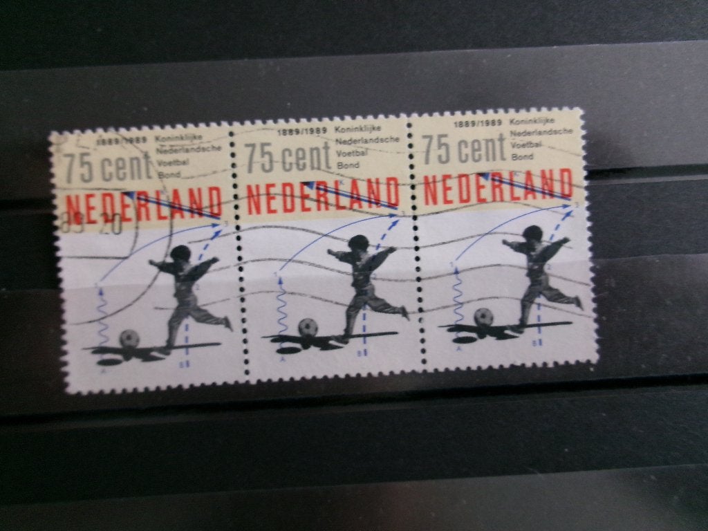 1989 - strook voetbal (812a), Postzegels en Munten, Ophalen of Verzenden, Gestempeld