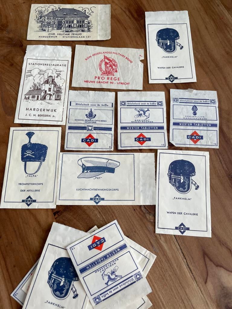 Collectie militaire suikerzakjes en reclame uit Harderwijk, Verzamelen, Ophalen of Verzenden, Overige soorten, Nederland, Overige typen