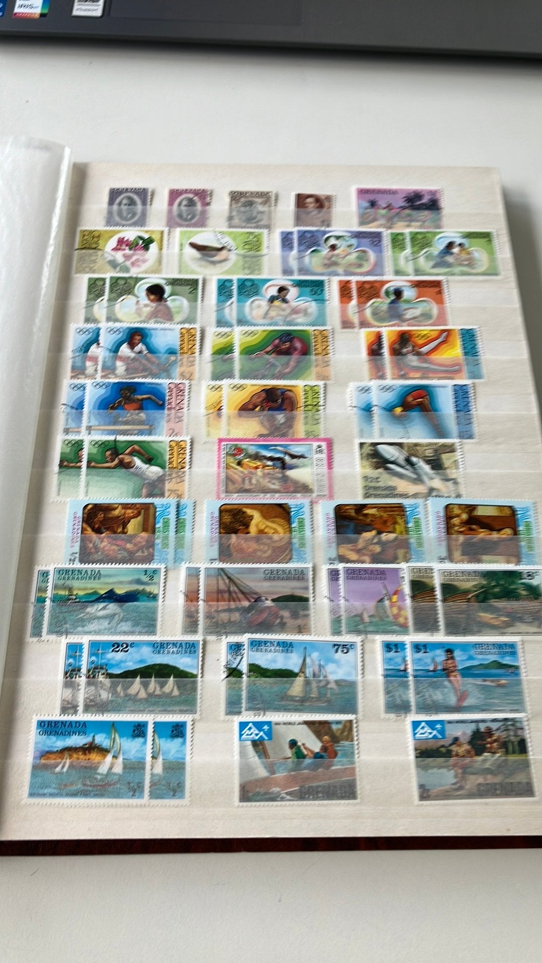 Grenada en grenadines 13 pag postfris en gestempeld, Ophalen of Verzenden, Buitenland