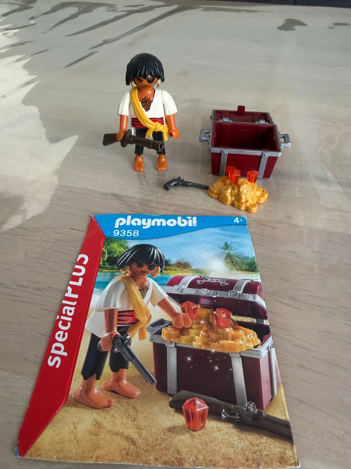 Playmobil Special Plus 9358 Piraat met schatkist, Complete set, Ophalen of Verzenden, Zo goed als nieuw, Figuren