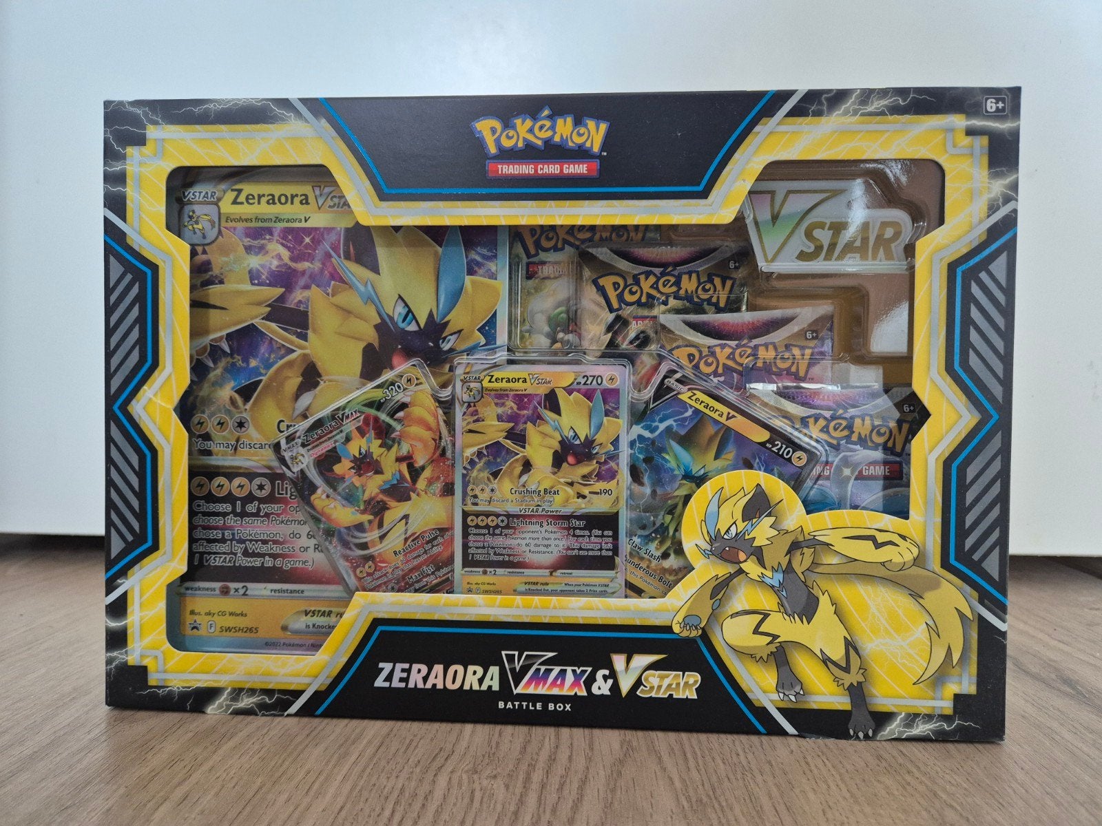 Pokémon Zeraora VMAX & VSTAR Battle Box - sealed, Ophalen of Verzenden, Nieuw, Overige typen