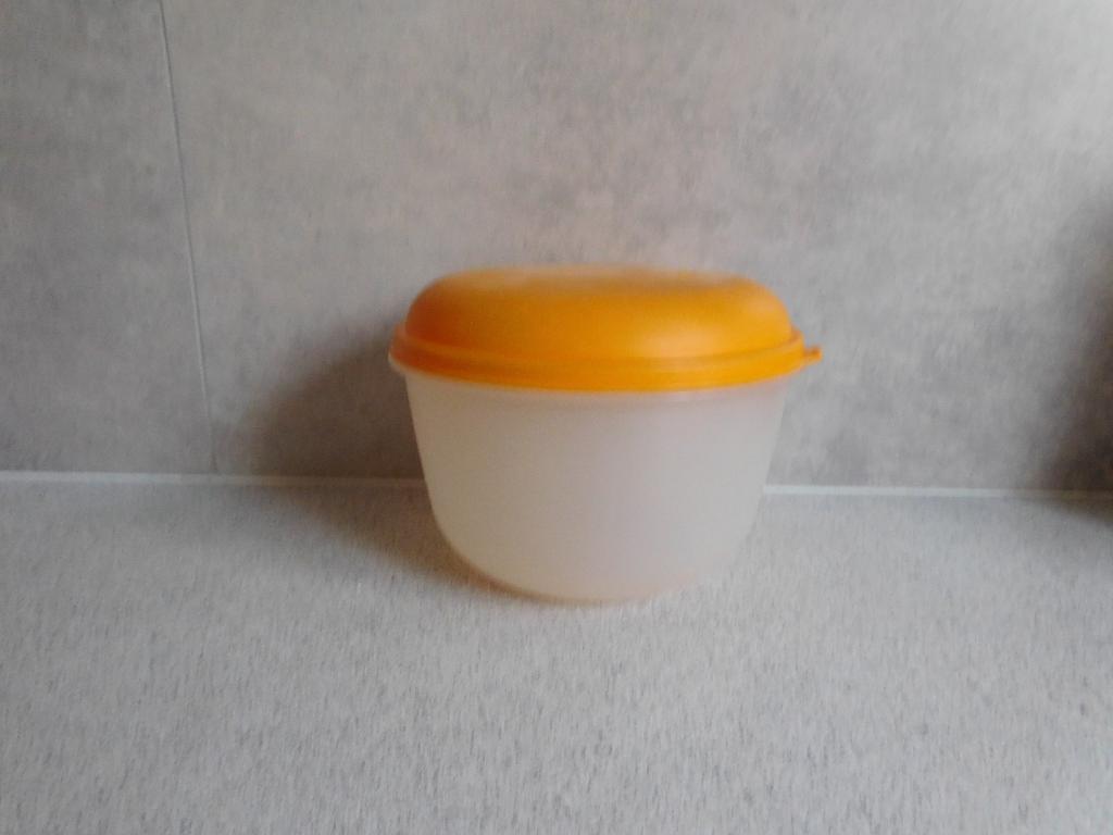 Tupperware Ruimtebol Slabol 2 Ltr. Geel, Ophalen of Verzenden, Gebruikt, Geel, Overige typen