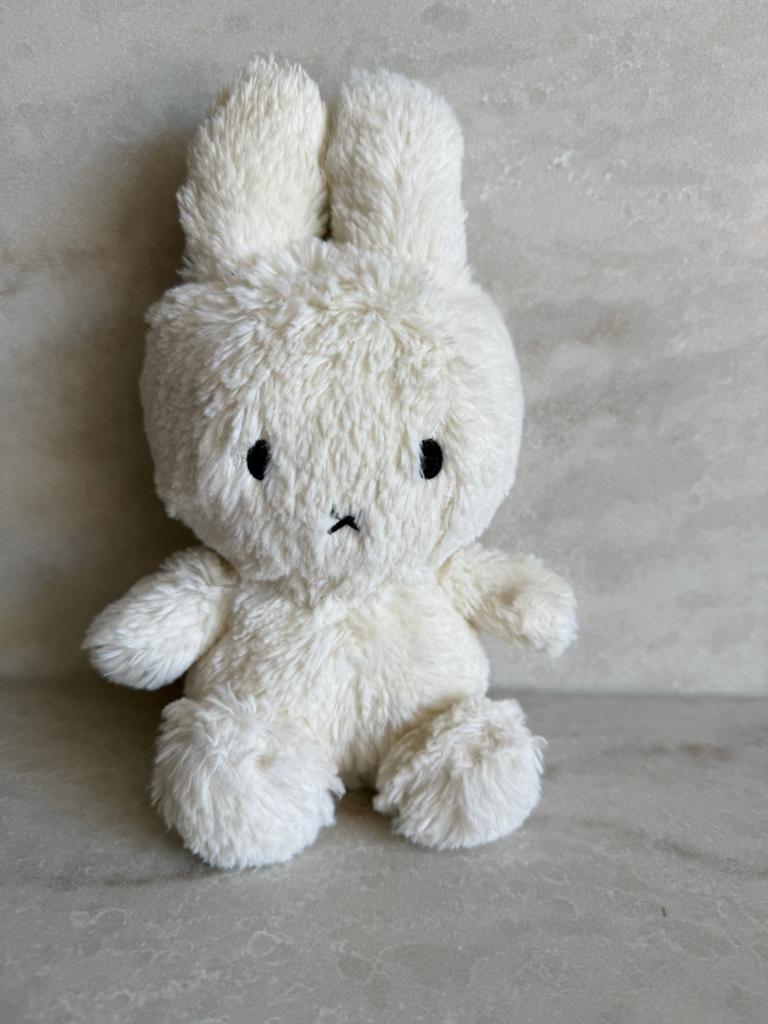 Pluizige witte Nijntje knuffel - 21 cm, Gebruikt, Overige merken, Konijn, Nijntje
