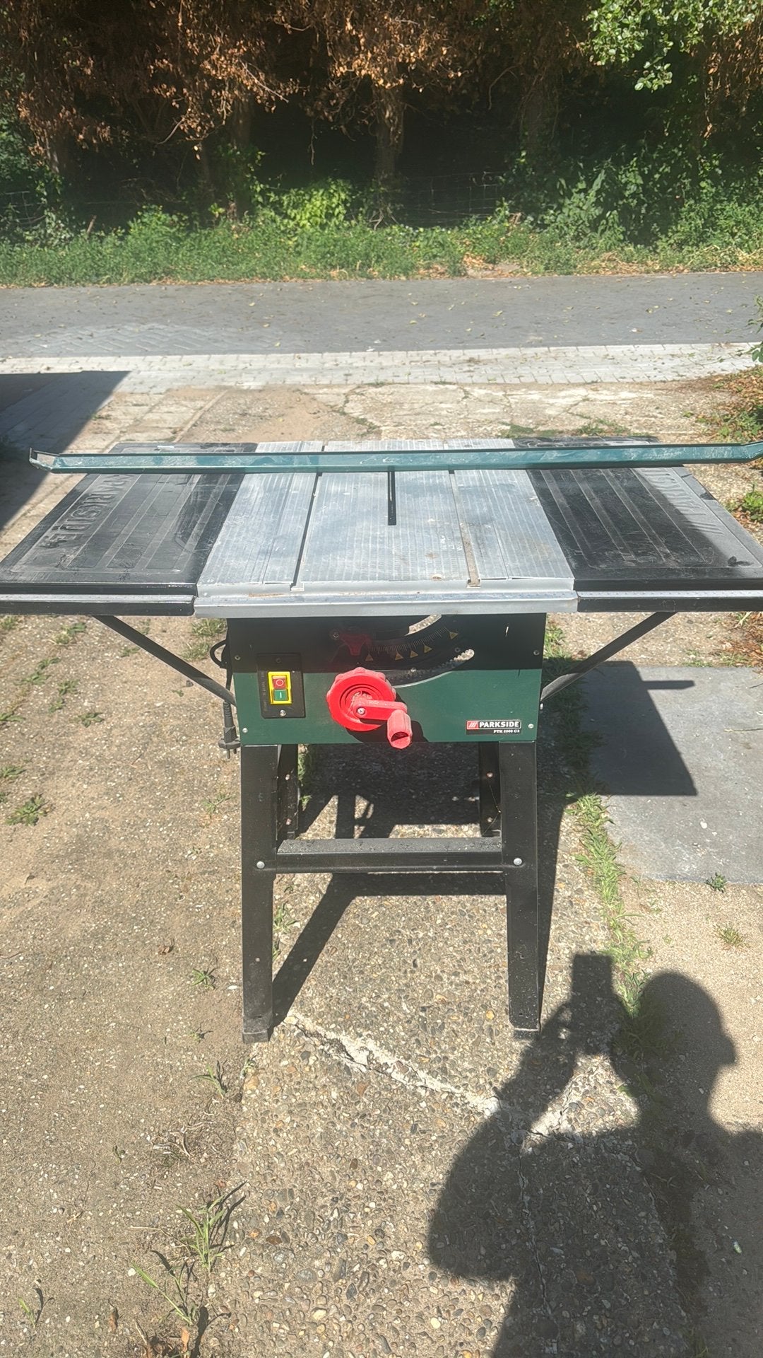 Parkside zaagtafel, Ophalen, Gebruikt, Drinken en Voederen