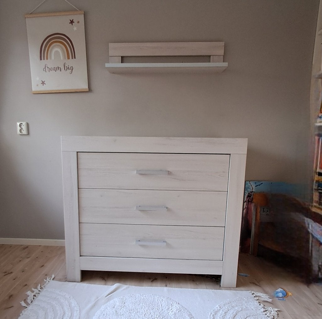 Ledikant met matras en commode met plank, Ophalen, 50 tot 70 cm, 100 cm of meer, Zo goed als nieuw