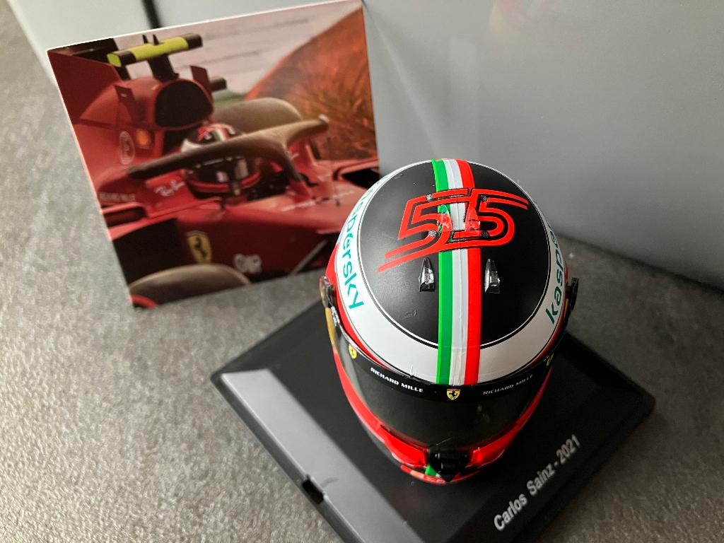 ✅ Carlos Sainz 1:5 helm 2021 Italië GP Ferrari SF21 F1, Ophalen of Verzenden, Nieuw, Formule 1