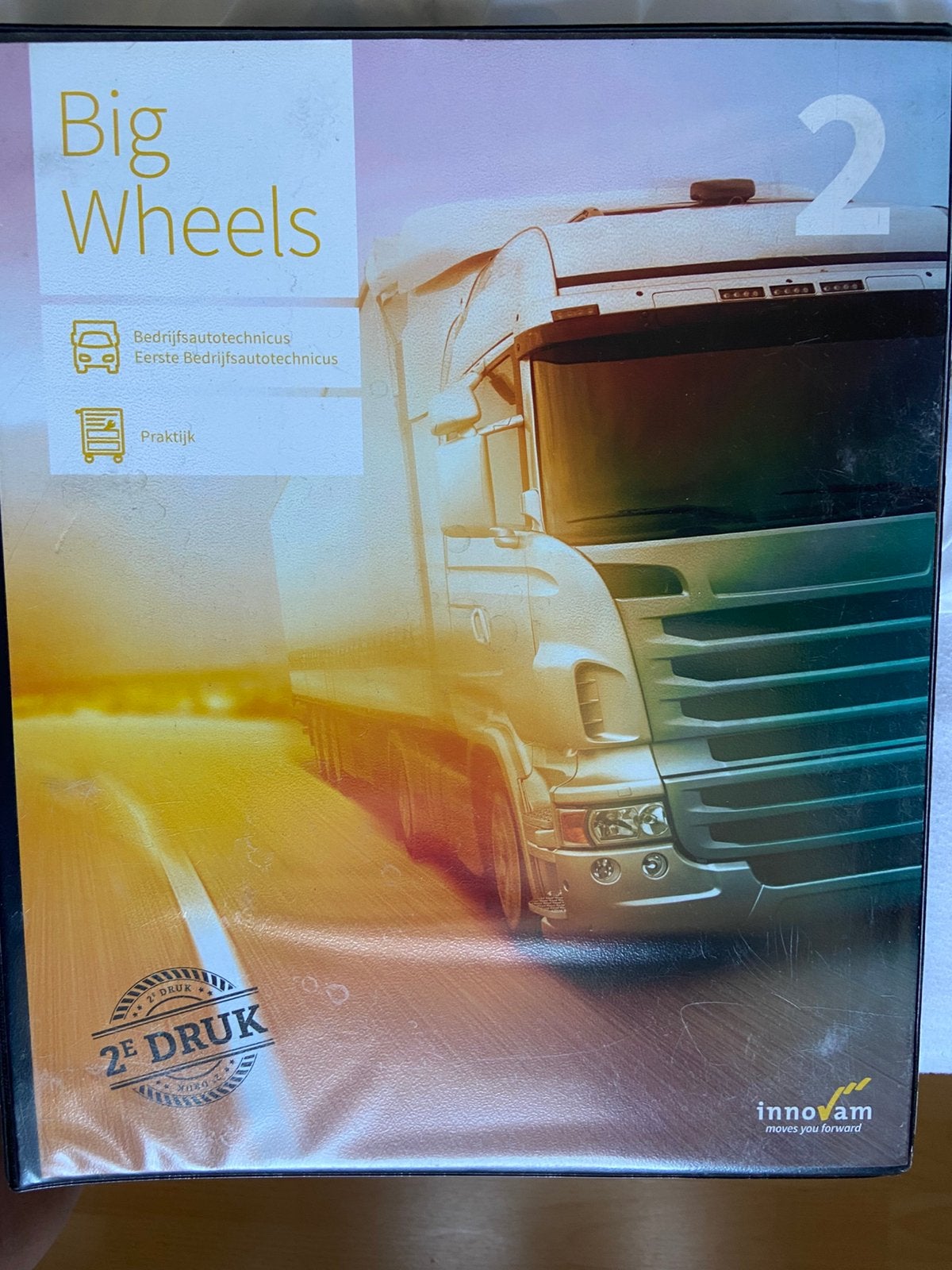 Big Wheels werkmappen 1 en 2 ongebruikt bedrijfsautotechniek, Ophalen of Verzenden, Zo goed als nieuw, Overige niveaus