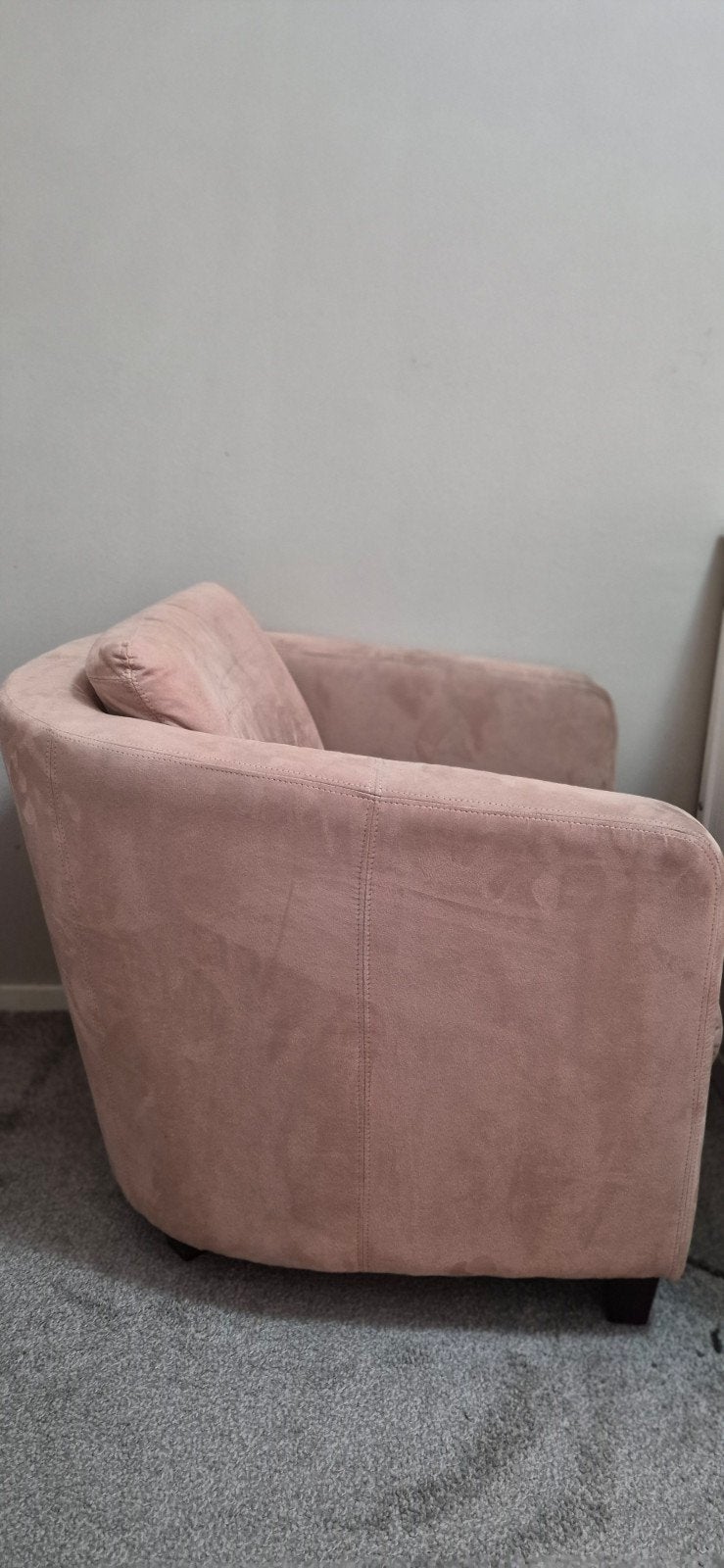 Comfortabele roze fauteuil met poef, Gebruikt, Modern comfort, 75 tot 100 cm, Ophalen of Verzenden