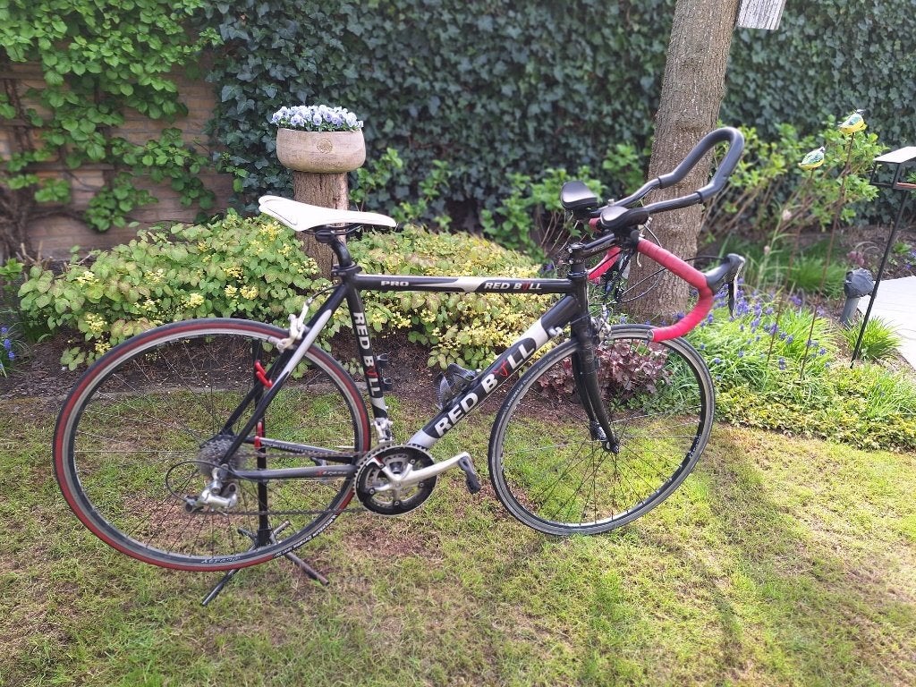 Te Koop RED BULL race fiets, Gebruikt, Velgrem, 49 tot 53 cm, Overige maten
