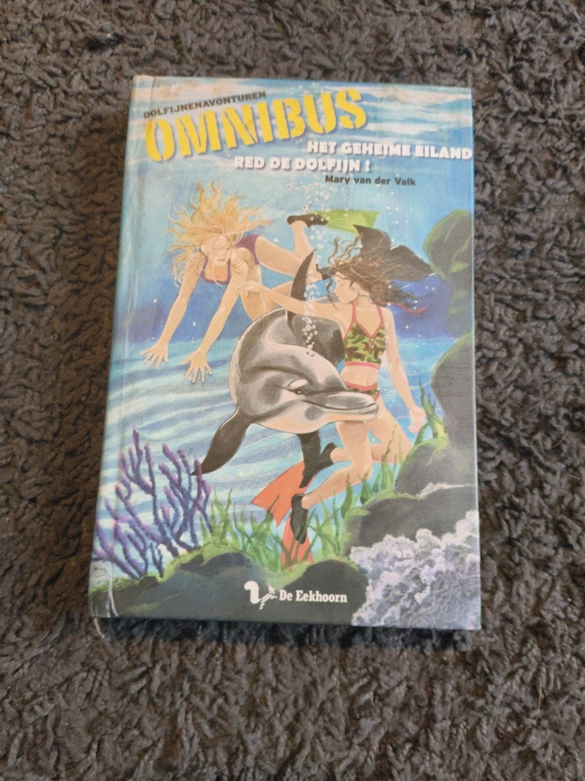 omnibus het geiheme eiland red de dolfijn, Boeken, Ophalen, Mary van der Valk, Zo goed als nieuw, Fictie