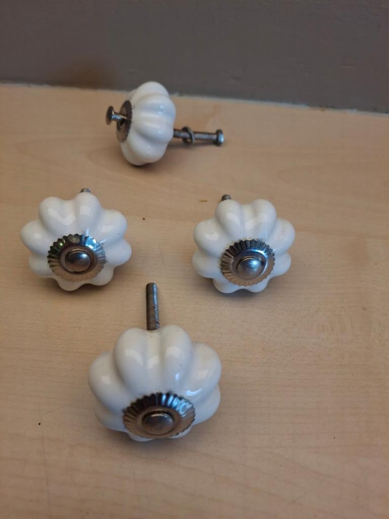Set van 4 Witte Keramische Kastknoppen, Ophalen of Verzenden, Gebruikt