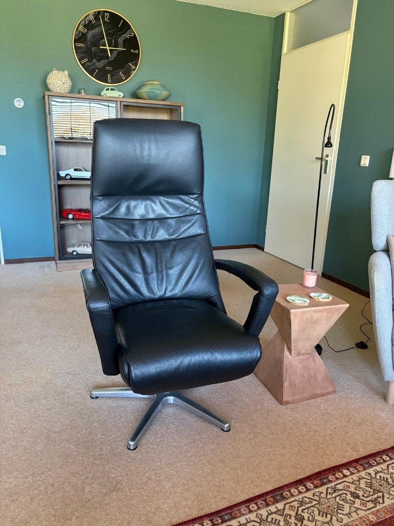 Relaxfauteuil - elektrisch verstelbaar - voor lange mensen, Huis en Inrichting, Ophalen, Zo goed als nieuw, 50 tot 75 cm, Leer